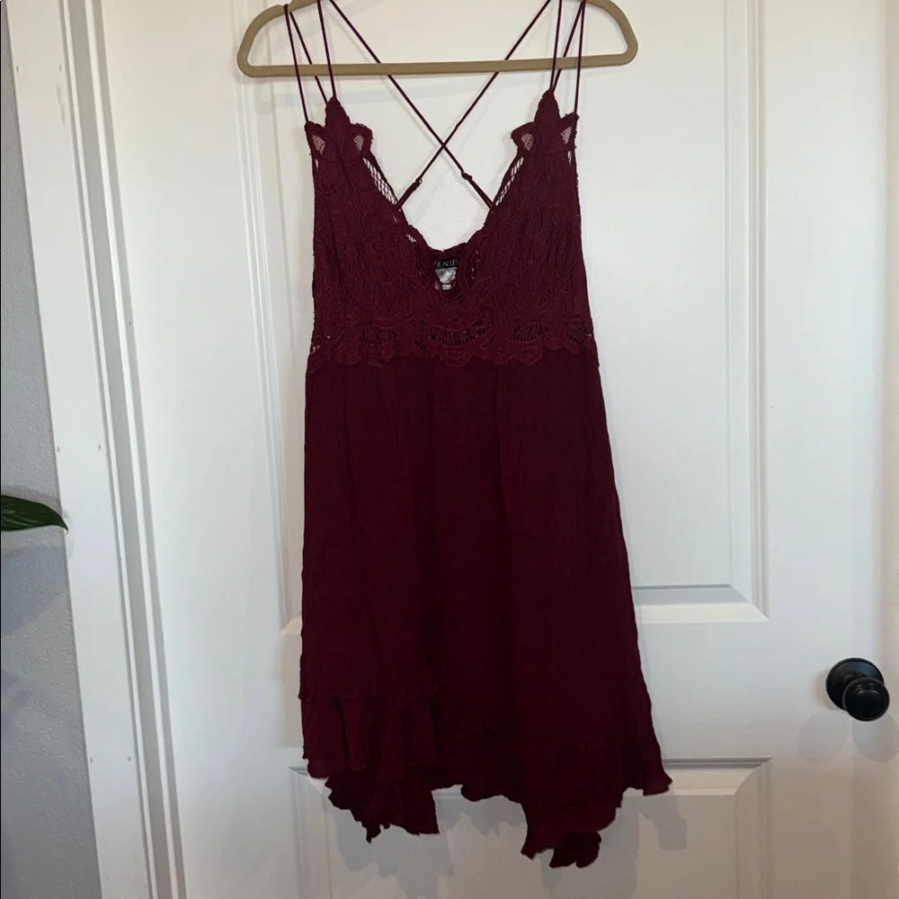 Venus Burgundy Lace Dress - Picture 2 of 3